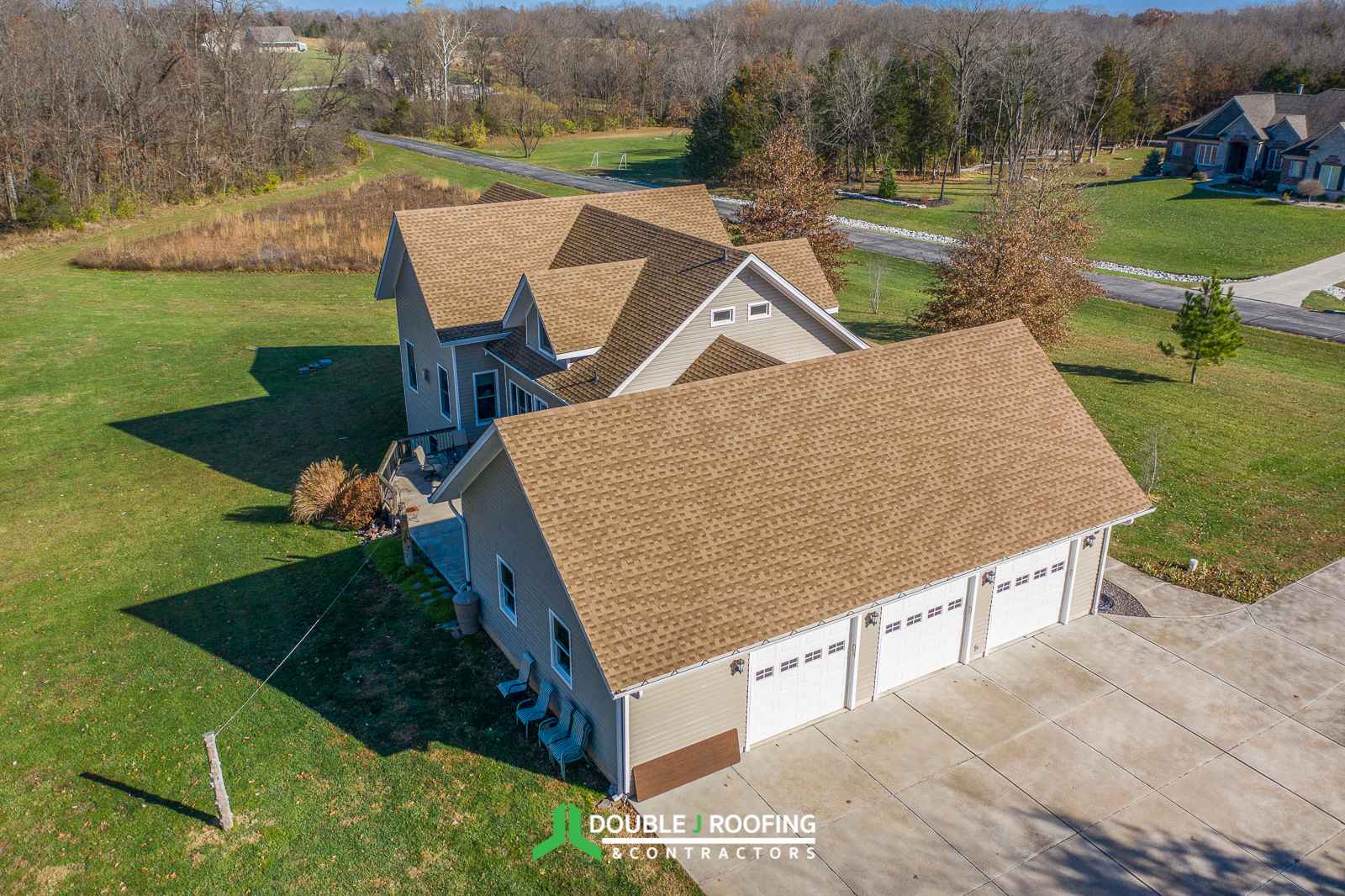 Double J Roofing and Contractors Shakewood