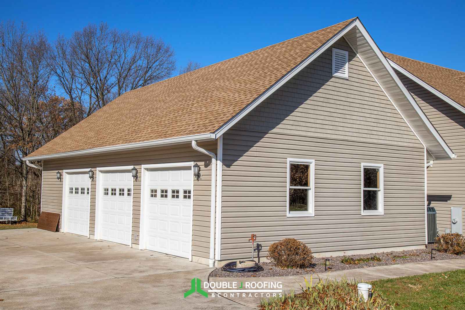 Double J Roofing and Contractors Shakewood